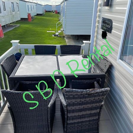Summer Breeze Deluxe Caravan Rental Saint Osyth Dış mekan fotoğraf
