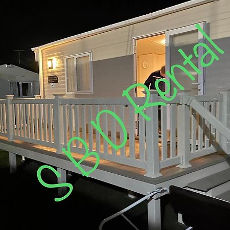 Summer Breeze Deluxe Caravan Rental Saint Osyth Dış mekan fotoğraf