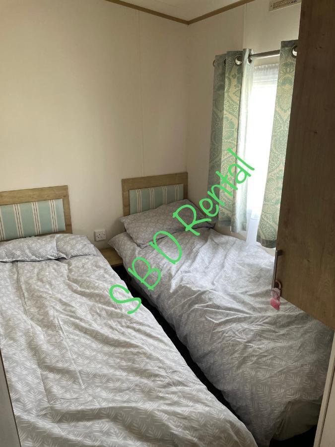 Summer Breeze Deluxe Caravan Rental Saint Osyth Dış mekan fotoğraf