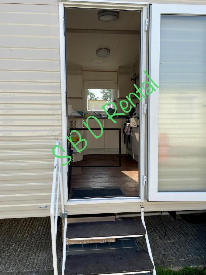 Summer Breeze Deluxe Caravan Rental Saint Osyth Dış mekan fotoğraf
