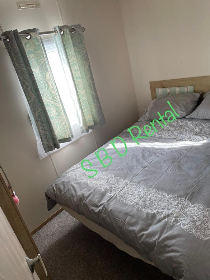 Summer Breeze Deluxe Caravan Rental Saint Osyth Dış mekan fotoğraf