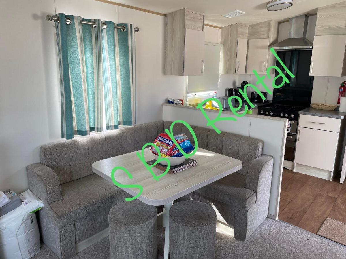 Summer Breeze Deluxe Caravan Rental Saint Osyth Dış mekan fotoğraf