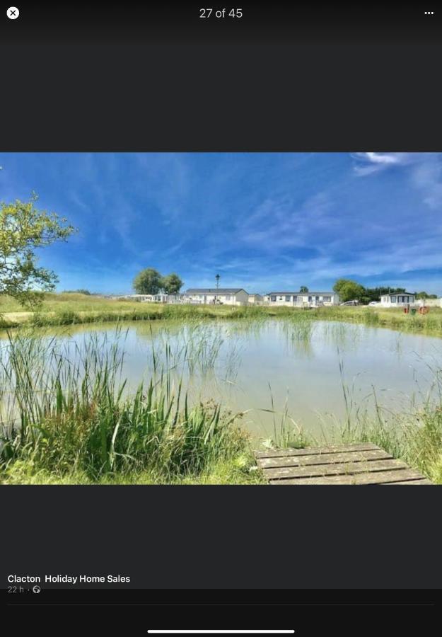 Summer Breeze Deluxe Caravan Rental Saint Osyth Dış mekan fotoğraf