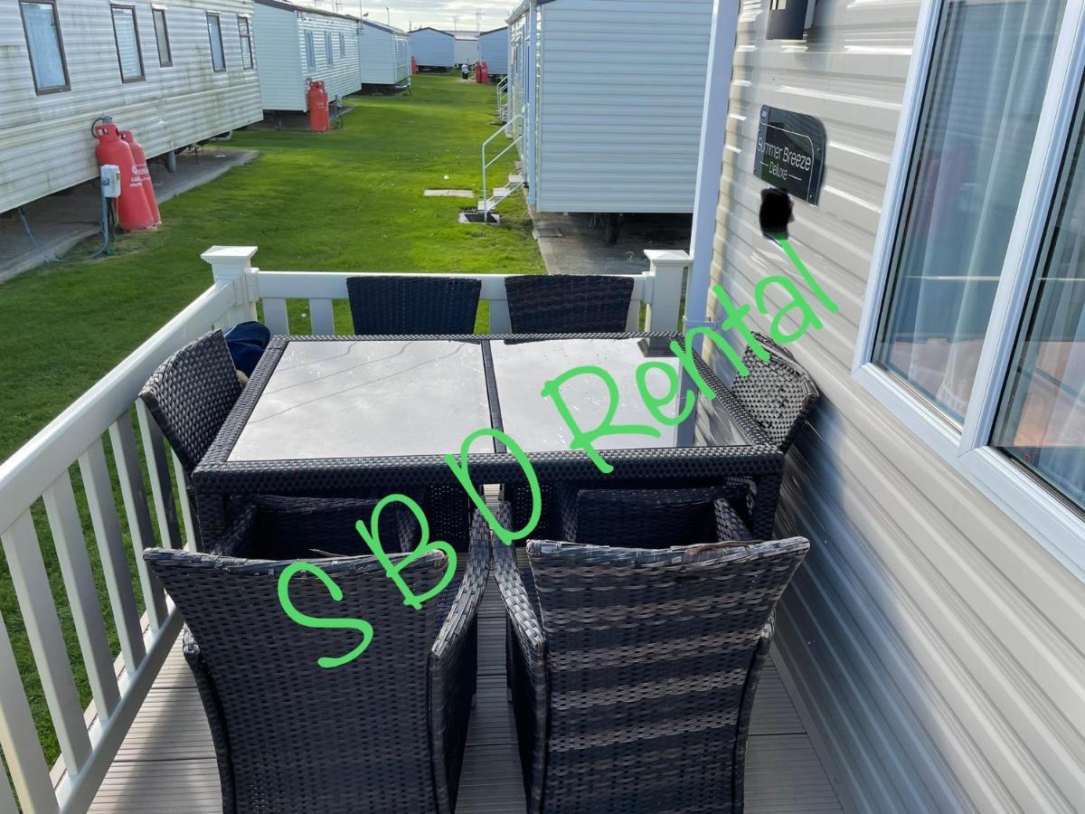 Summer Breeze Deluxe Caravan Rental Saint Osyth Dış mekan fotoğraf